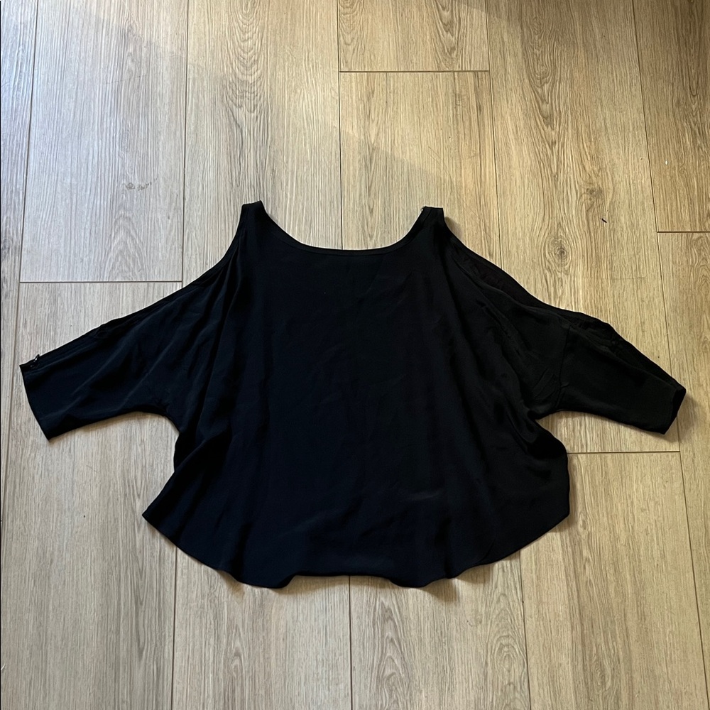 Bailey 44 Black Cold Shoulder Blouse 100% Silk In Black